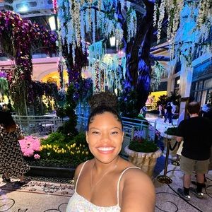 Meet your Posher, Symphanie